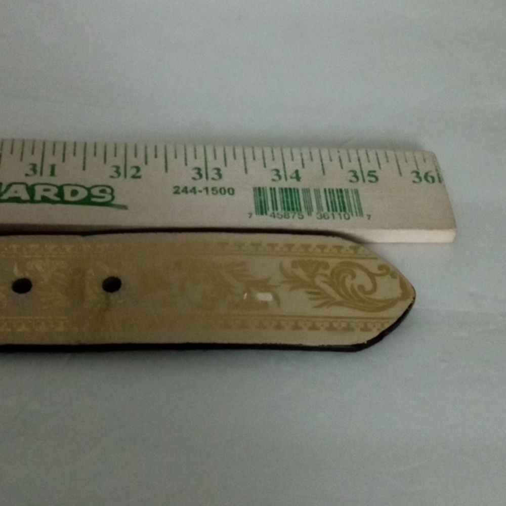 Genuine Leather Belt Cream and Gold Design Size S Preowned - Picture 7 of 7